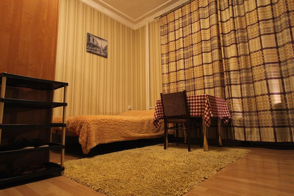 Nadezhda Apartments On Kabanbay Batyr 122 Almaty Ngoại thất bức ảnh